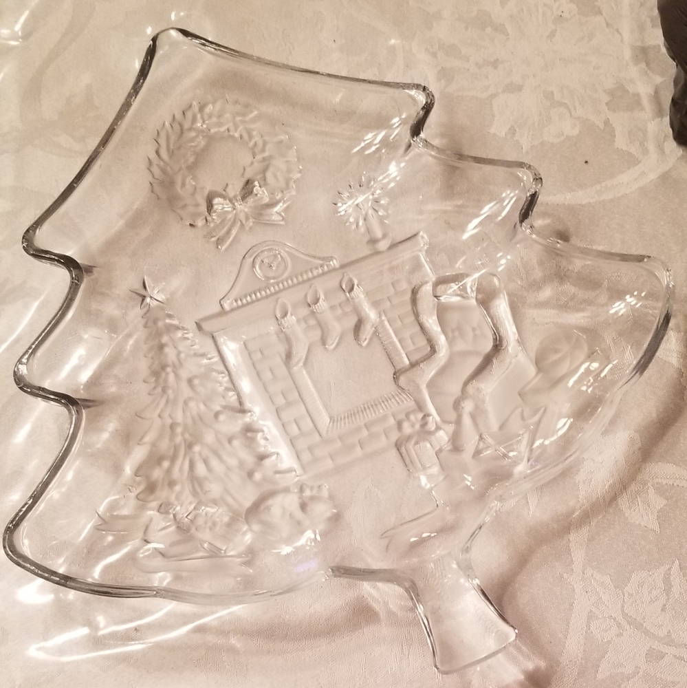 Tree shaped glass serving dish